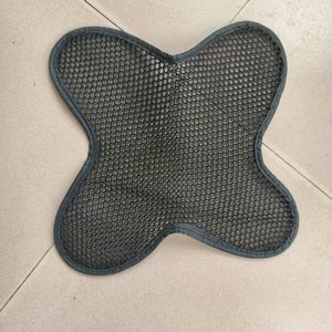 Almohadilla Interior Transpirable con Aislamiento Térmico para Casco, Malla Amortiguadora para Motocicleta y Bicicleta - Product Image 1