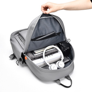 <span class=keywords><strong>Sac</strong></span> à dos de voyage multifonctionnel de grande capacité <span class=keywords><strong>pour</strong></span> hommes et femmes PVC à la mode conception étanche <span class=keywords><strong>sac</strong></span> <span class=keywords><strong>pour</strong></span> <span class=keywords><strong>ordinateur</strong></span> <span class=keywords><strong>portable</strong></span> résistant à l'usure <span class=keywords><strong>pour</strong></span> - Product Image 5