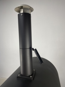 Chimenea larga negra <span class=keywords><strong>Gozney</strong></span> Dome Horno de pizza de madera con parrilla de carbón - Product Image 6