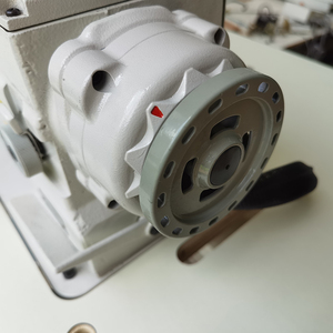 Machine à coudre industrielle automatique à bras long et point de bourdon programmable RN-1583D pour vêtements, chaussures et sacs à main - Product Image 4