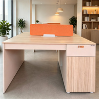 Bureau de travail en L moderne pour 2 personnes en MDF, avec cloison et armoire de rangement modulaire, vente directe d'usine en gros