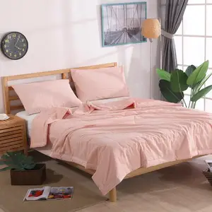 柔らかく快適な通気性のあるデザイナーベッドカバーカスタムロゴ寝具セットキルトカバーセットコットン