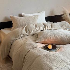 Juego de Cuatro Piezas de Lana Cálida de Lujo Ligero, Edredón de Terciopelo de Leche Tallado de Doble Cara y Grueso, Estilo Neutral para Otoño e Invierno - Product Image 2