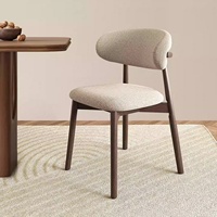 Chaise de salle à manger sans accoudoirs en bois massif de style nordique haut de gamme avec dossier souple pour la maison et l'hôtellerie