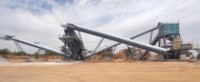 Línea de Producción de Trituradora de Piedra Fija de Alta Calidad Constmach 200-300tph, Motor AC, Control PLC, Trituradora de Mandíbulas C110, Motor con Rodamientos