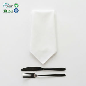 Elegantes Servilletas Blancas de 20x20 Pulgadas para Cena, con Borde Cosido, Etiqueta Personalizada, Teñido Liso, Polialgodón, para Uso en Hoteles, Aviones y Bodas - Product Image 1