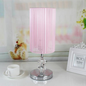 Lampada da Tavolo Esclusiva Transfrontaliera Moderna e Semplice con Paralume Spazzolato Fatto a Mano, Controllo a Pulsante, per Camera Nuziale - Product Image 3