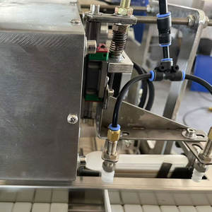 Oreiller Type Horizontal <span class=keywords><strong>Vaisselle</strong></span> Ensemble <span class=keywords><strong>Machine</strong></span> D'emballage Serviette Lingette Humide <span class=keywords><strong>Sel</strong></span> Cure-Dents Couverts <span class=keywords><strong>Machine</strong></span> D'emballage - Product Image 5