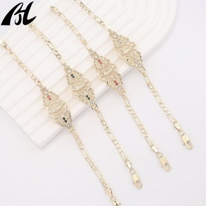 H205 Bracciale Rigido con Madonna in Oro, Placcato 18K con Zirconi, Unisex, Charm Religioso, Regalo per Compleanno e Festa della Mamma - Product Image 2