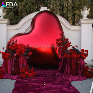 LEDA Moderno Globo Espejo de PVC Hermético con Forma de Corazón Rojo, Novedad para Exhibiciones en Centros Comerciales y Bodas - Product Image 3