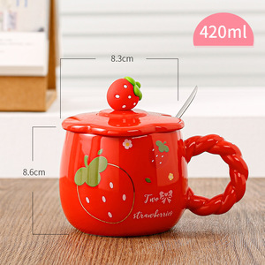 Direkt vom Hersteller Kreative 3D-Erdbeer-Muster Keramik-Kaffeetasse mit Deckel Mikrowellengeeignet Anpassbare Personalisierte Keramikbecher - Product Image 6