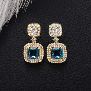 Orecchini pendenti classici dorati con zircone blu e diamanti taglio brillante rotondo per gioielli da festa da donna - Product Image 3