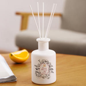 น้ำหอมปรับอากาศแบบก้านไม้หอม กลิ่นขายดี - ขนาดใหญ่ 200 มล. กลิ่น Sweet Love Language ขายส่ง - Product Image 2