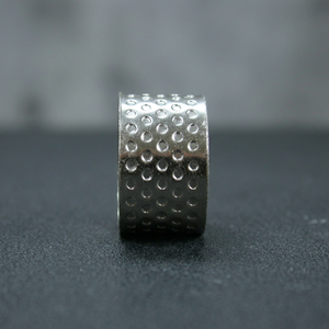 DK-215 Dedal de Metal |   Dediles Metálicos Ajustables para Coser a Mano, Puntillismo, Acolchado y Tejido - Product Image 4