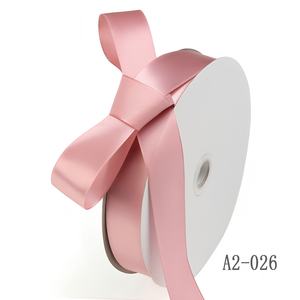 15mm x 100Y <span class=keywords><strong>Premium</strong></span> doppelseitiges Satin-Polyester band für Geschenk verpackungen Basteln Hochzeits dekor Bogen herstellung - Product Image 1