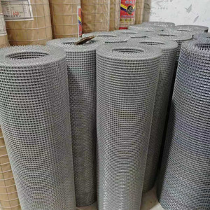 Cages et enclos pour pigeons de course en treillis soudé en fil d'acier 304, galvanisé à chaud, pour usage aviaire et à faible teneur en carbone - Product Image 1