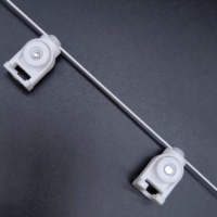 Hochwertiges S Wave/80-mm-Vorhangschienenzubehör mit Ripple Fold Curtain Runner-Schienen haken zum einfachen Aufhängen