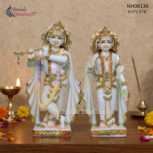 Statues de Radha et Krishna en résine et marbre, design traditionnel, faites à la main par Nirmala Handicrafts |   Krishna jouant de la flûte - Product Image 3