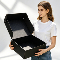 Boîte d'expédition en carton ondulé noir robuste et grande taille pour vêtements, personnalisable avec logo, biodégradable, recyclable, gaufrage UV