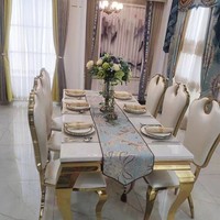 Set Meja Makan Marmer Mewah Nordik - Rangka Baja Tahan Karat Berlapis Emas Meja Makan Modern dengan Kursi untuk Vila & Apartemen
