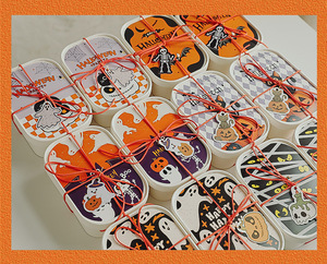 Halloween Themed <b>Paraffin</b> Wax Scented Candle Gift Box Set with OEM/ODM Custom Design for Seasonal Retail & Wholesale Supply - Product Image 4