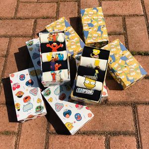 Logo personnalisé en gros, Meias en coton, chaussettes imprimées de dessin animé avec boîte - Product Image 5