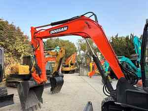 Mini-excavatrice d'occasion Doosan Dx60 de 5,5 tonnes avec moteur, matériel de terrassement, équipement de construction - Product Image 5