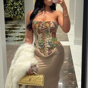 Nuevo Top Corto Sexy con Cordones y Aberturas para Mujer, a la Moda - Product Image 3