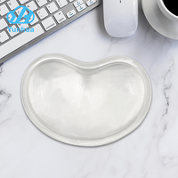 Repose-poignet pour souris en cristal transparent, tapis de souris en silicone souple en forme de cœur, tapis antidérapant pour la maison, le bureau, les jeux, comme décoration pour PC et ordinateur portable