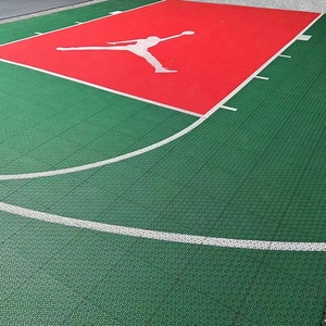 Muestra Gratuita de Baldosas de Suelo de Goma PP Encajables para Cancha de Baloncesto de 20 x 20 Pies, Ecológicas y Elásticas - Product Image 1