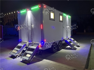 Baño público portátil móvil portátil de China Remolque de sitio de remolque de inodoro portátil de lujo - Product Image 2