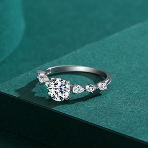 Phụ Nữ Châu Âu Mỹ S925 Sterling Silver Bạc 1 Carat Kim Cương Zirconia Thời Trang Ngón Tay Nhẫn - Product Image 1