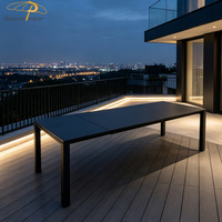 Table à manger rectangulaire moderne d'extérieur avec extension rotative pour villa, terrasse, balcon