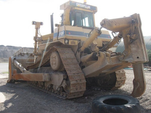 D10R/D10N/D9R/D9N/D8L/D8N/D6D/D6R/D7H bulldozer à chenilles d'occasion d8k /d8r Bulldozer à chenilles bulldozer - Product Image 2