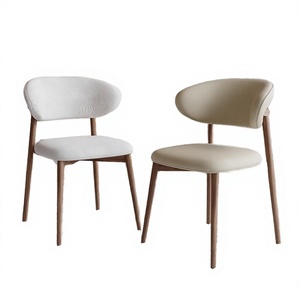 Sillas de Comedor Metálicas Minimalistas Italianas al por Mayor con Tapicería de Cuero Negro y Cojín Suave para Restaurantes, Cafeterías y Uso Doméstico - Product Image 4