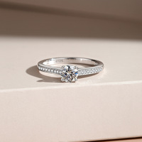 Bague d'anniversaire en moissanite ronde, argent sterling 925, couleur D, clarté VVS, certifiée GRA, vente en gros, directement de l'usine de bijoux