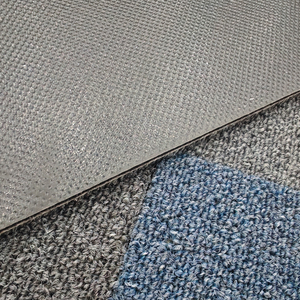 Dalles de moquette carrées à motif géométrique moderne, à poils ras, avec support en caoutchouc, pour usage commercial et bureaux, en polypropylène tufté - Product Image 3