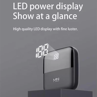 Venta al por Mayor de Fábrica, Banco de Energía Portátil Mini Q5 de 10000mAh, ABS, Delgado, con Doble Puerto USB, Soporte para Teléfono Celular, Carga Inalámbrica Solar