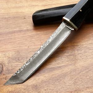 Cuchillo Táctico Kiku-Black de Acero Damasco de Alta Calidad con Funda de Madera Personalizable OEM para Uso en Combate al Aire Libre y Bricolaje - Product Image 2