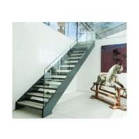 Escalier abordable à poutres doubles/à double face pour petits espaces, avec une montée droite et un design compact