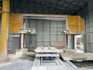 Machine de découpe de pierre à fil automatique CNC Xianda, coupe-bord, rotation à 360°, 15 kW, 380 V, pour granit - Product Image 1