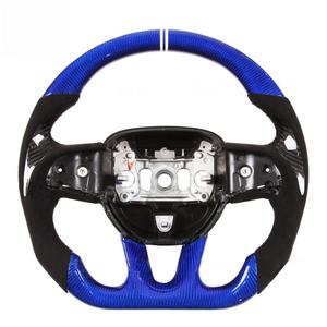 Volante in Fibra di Carbonio Personalizzato con Pelle Traforata e LED per <span class=keywords><strong>Dodge</strong></span> Charger Challenger SRT 2014-2019, Vendita Calda - Product Image 4