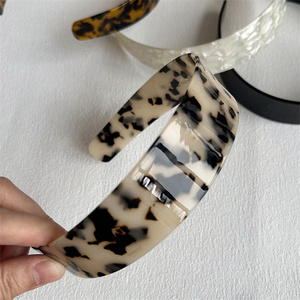 Bandeau en acétate pour femmes, style classique, écaille de tortue, large bord, épaissi, accessoires - Product Image 4