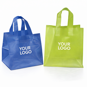 Sac de courses en plastique à poignée souple, imperméable et résistant aux déchirures, idéal pour les boutiques, dimensions personnalisables - Product Image 1