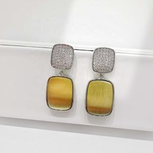 Pendientes de plata 925 al por mayor para mujer, aretes grandes de lujo chapados en oro con perlas de agua dulce, geométricos y exagerados. - Product Image 5