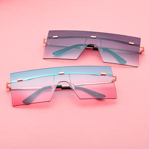 Nouvelles Lunettes de Soleil Oversize Tendance pour Femme, Verres PC UV400, Monture Noire C2, Couleurs Bleu Rose, Idéales pour le Voyage et la Scène - Product Image 3