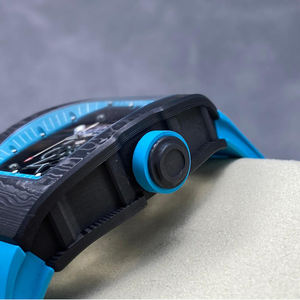 Montre de sport pour homme avec logo personnalisé, largeur du bracelet 22 mm, mouvement mécanique creux, cadran à aiguilles, design haut de gamme, fibre de carbone, fabriqué en Chine - Product Image 6