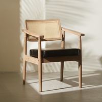 Chaise de salle à manger en rotin minimaliste moderne avec structure en bois massif, style luxe léger, origine Chine, pour café, bar, comptoir