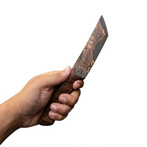 Cuchillo de Hoja Fija de Acero Damasco y Cobre con Mango de Madera, Personalizable, para Caza, Camping y Supervivencia - Product Image 1