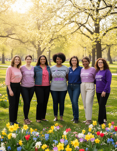 T-shirt Grafica Simbolo Donna 2026, Maglietta Femminista Girocollo Casual da Donna, Top per la Consapevolezza sull'Ugualità - Product Image 2
